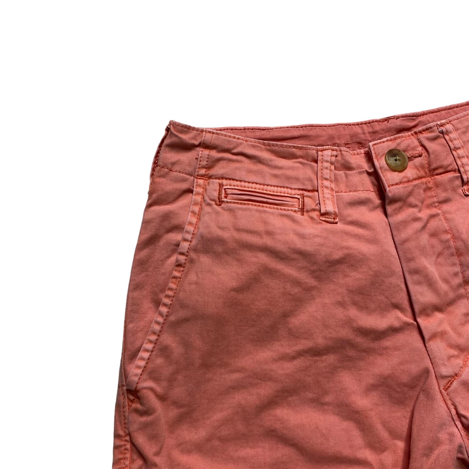 Shorts American Eagle Masculino Tamanho 26 Próximo Nível Flex Ajuste Clássico Coral Chino Wash - Imagem 4 de 4