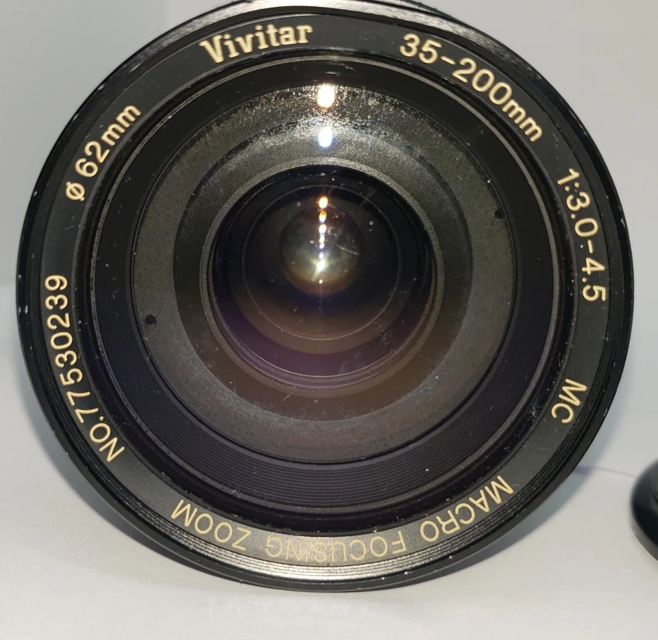 Vivitar 35-200mm F/3.0-4.5 Macro Focusing Zoom Lens For Contax/Yashica Fair Cond - Image 2 of 4