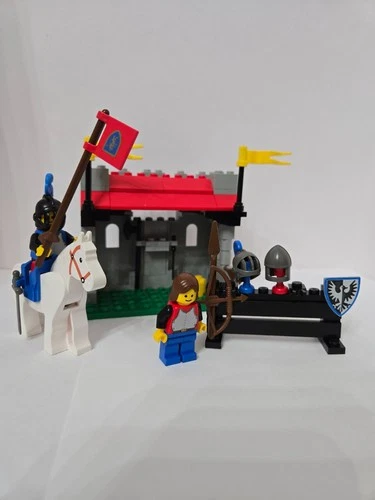 LEGO Castle: Armor Shop (6041) check condition