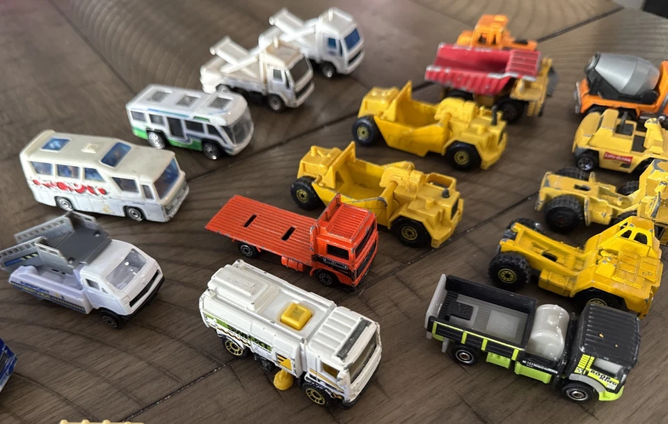 23 Vintage Matchbox, Hot Wheels & Other Public Service & Construction Vehicles - Image 4 of 4