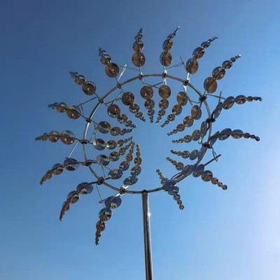 Metall Windmühle Garten Windspiel Skulptur Dekoration Rotierende Figur