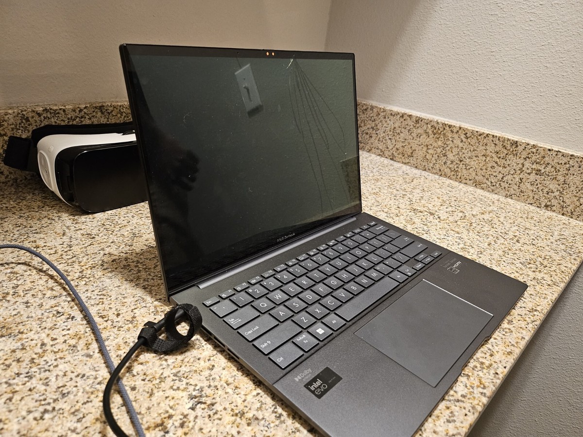 ASUS Zenbook Q425M 14