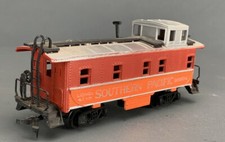 HO Scale Lionel Southern Pacific Steel Caboose 98604 HO3197
