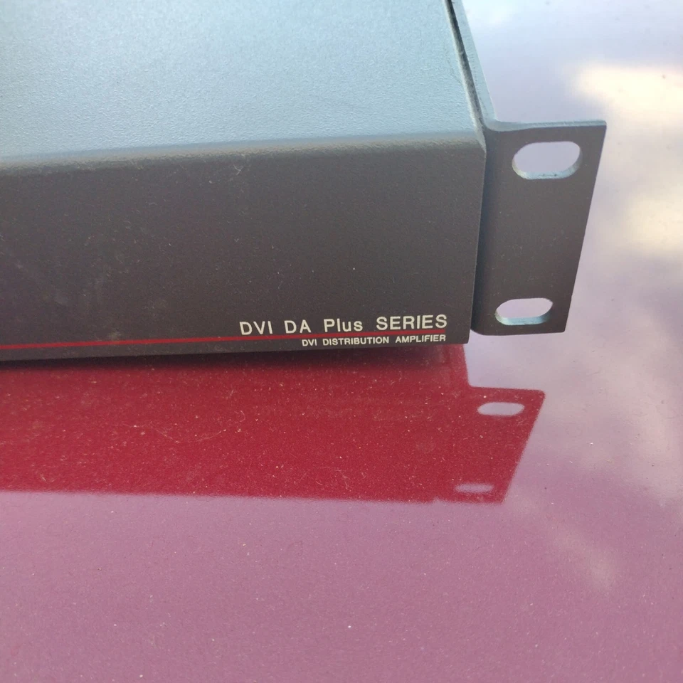 Extron DVI DA8 Plus DVI Distribution Amplifier - Image 2 of 4