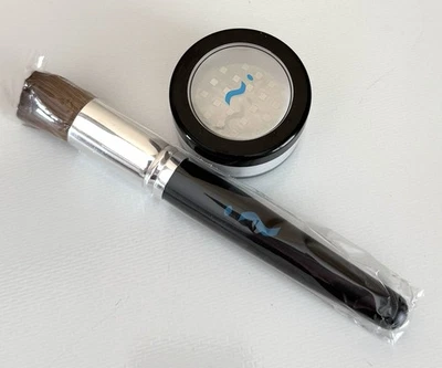 SKINN DIMITRI JAMES MATTE VEIL SHINE & OIL CONTROL POWDER 0.17 OZ + NEW BRUSH - Image 1 of 3