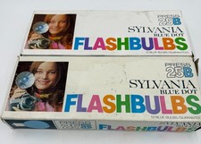 Vintage Camera Flash Bulbs 2 PACKS Press 25B Sylvania Blue Dot 24 Flashbulbs