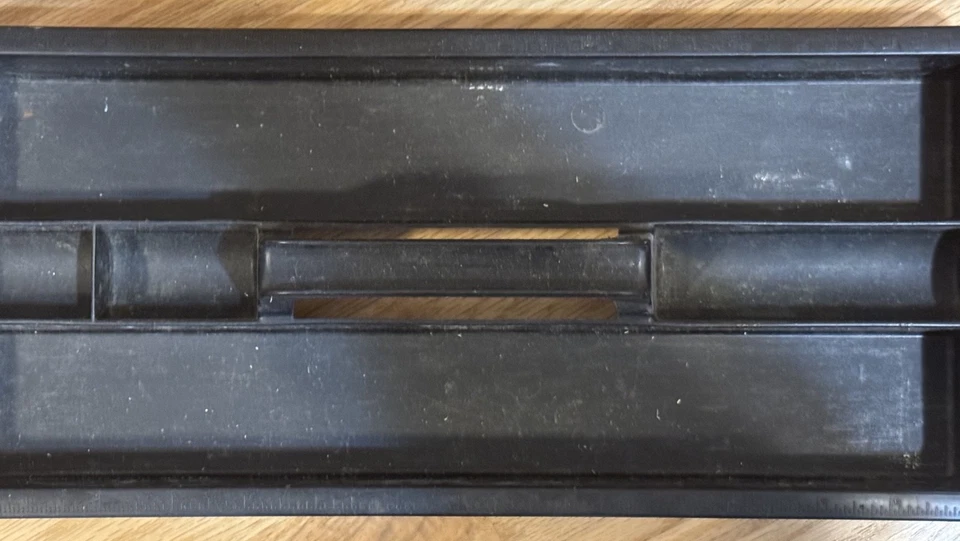 Rubbermaid Toolbox Craft BOX Excellent Condition 7712 - Image 3 of 4