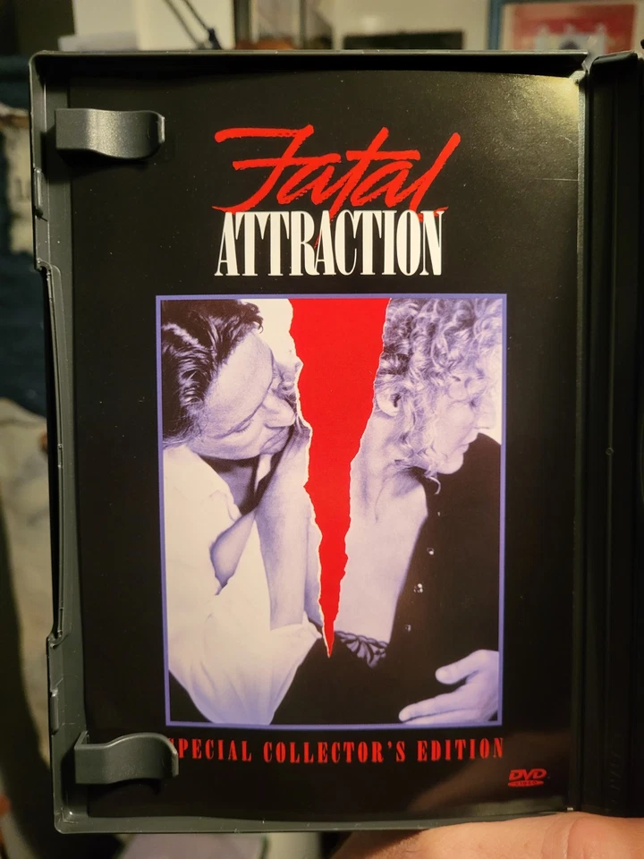 Fatal Attraction Dvd (1987) Special Collector's Edition With Insert  - Image 4 of 4
