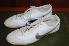 Sneakers, femme, Nike, Fivekay, cuir lisse, blanc et argenté, 37, vintage. TBE