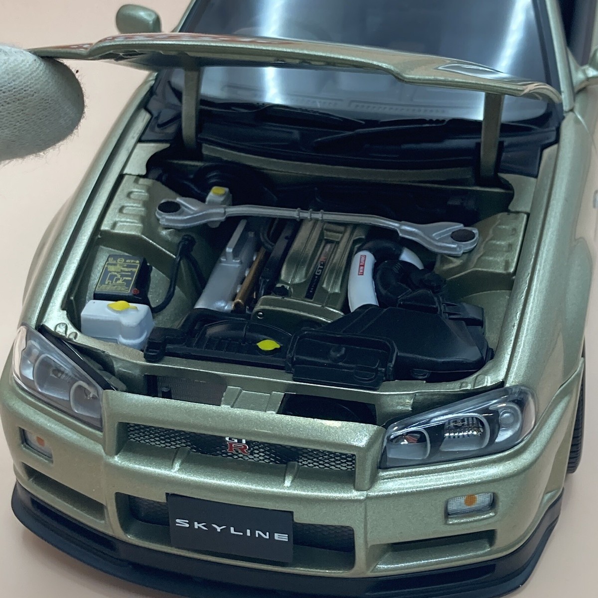 AUTOart 1/18 Nissan Skyline GT-R R34 V-Spec II Nurburgring