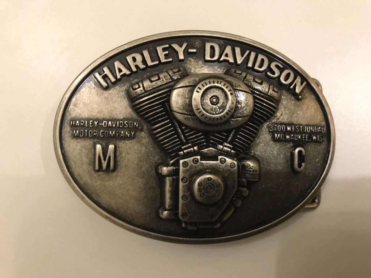 Harley Davidson men s Engine belt buckle. 97869 12VM.Antique