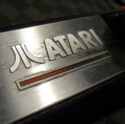 Manette Filaire Atari Officielle – Compatible 7800 Et 2600, Occasion Fonctionnelle