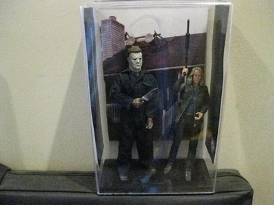 Neca friday the 13th dioroma features laura strobe and micheal myers 7 inch mint