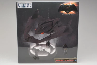 Batwing & Batman Set 1:24 Metals Diecast | 98325 - Photo 1/3