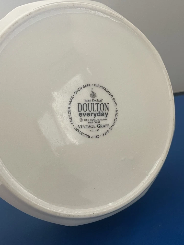 ROYAL DOULTON 中国复古 GRAPE 图案 1.75 夸脱圆形无顶砂锅 — 第 2/4 张图片