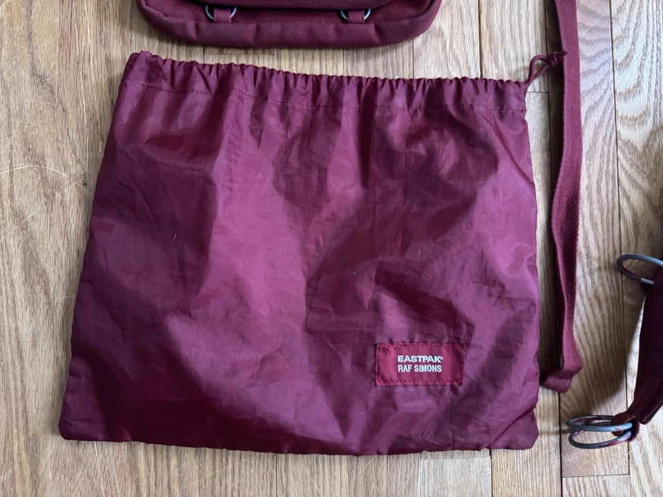 Bolsa de cintura EASTPAK × RAF SIMONS -- VERMELHA - Imagem 4 de 4