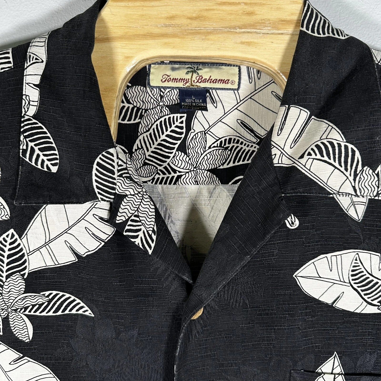 Tommy Bahama Mens Large Palm Frond 100% Silk Short Sleeve Hawaiian Shirt