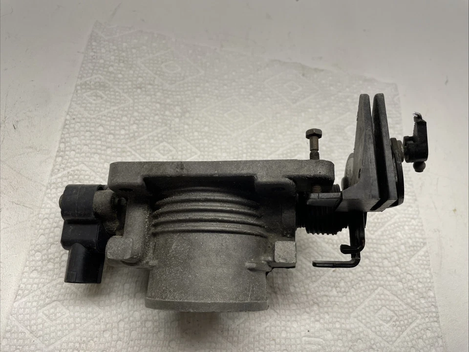 1996 1997 1998 1999 2000 2001 2002 Ford Contour Mercury Cougar 2.5LThrottle Body - Image 2 of 4