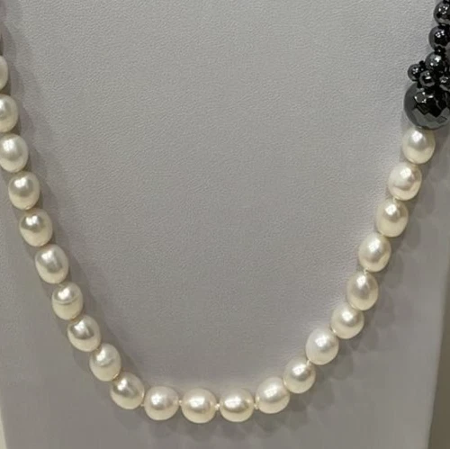 RAJOLA Collana Lunga 90cm Perle Bianche Ematite Grigia Argento Donna Primula - Immagine 2 di 4