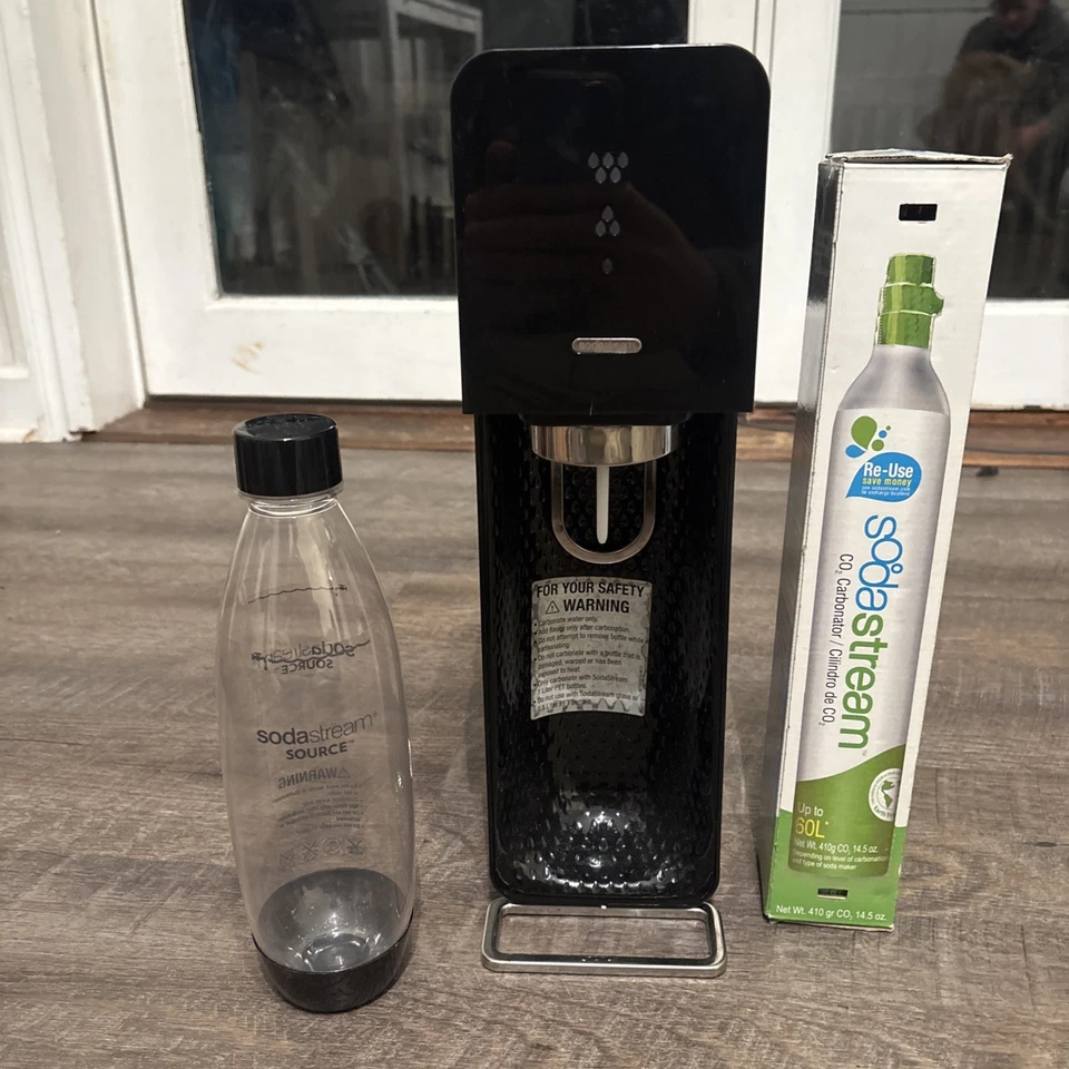 Máquina de agua con gas SodaStream Source con 2 carbonatadores C02 de flujo de soda Foto 2 de 4