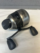 ZEBCO 33 Max Bite Spincast Reel with Bite Alert /Works Great / RH or LH Retrieve