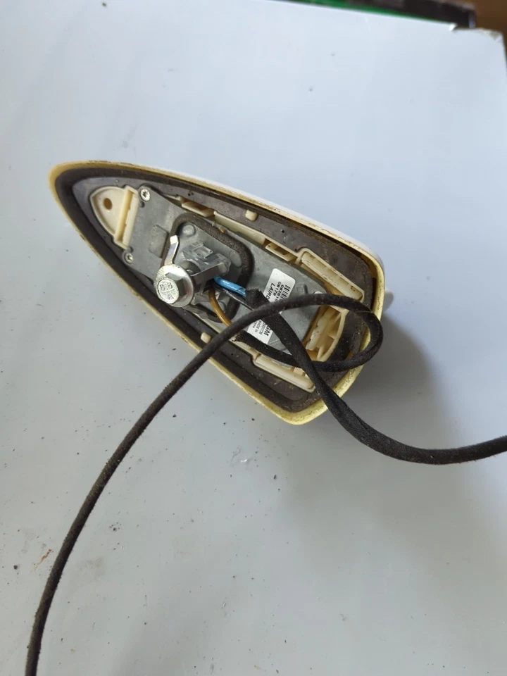 2009-2015 CADILLAC CTS-V SEDAN 6.2L LSA OEM ROOF ANTENNA ASSY #1464 - Image 3 of 4