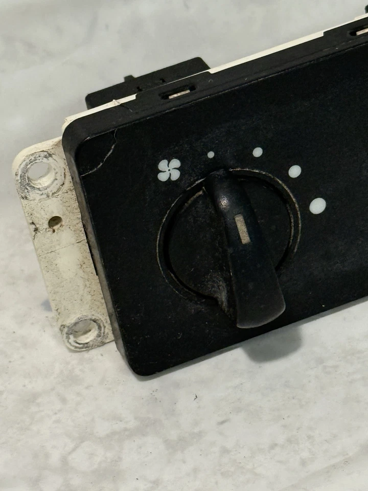 Ford F250 F350 Super Duty 99-04 Heater A/C Temperature Control OEM F81H19E764A Foto 2 de 4