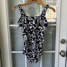 Lands End Women s Black and White Print size 8 8d One-Piece Swimsuit