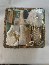 Essential Design Bath  9 pc Set Personal Spa Bathing Care New