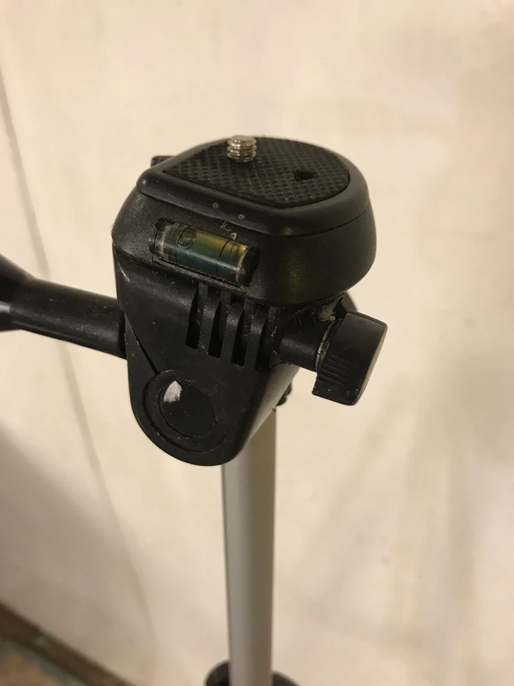 Tripods Targus TG-50TR 49” And Xitphoto 46” Good Condition C9pix4size.MAKE OFFER - Image 3 of 4