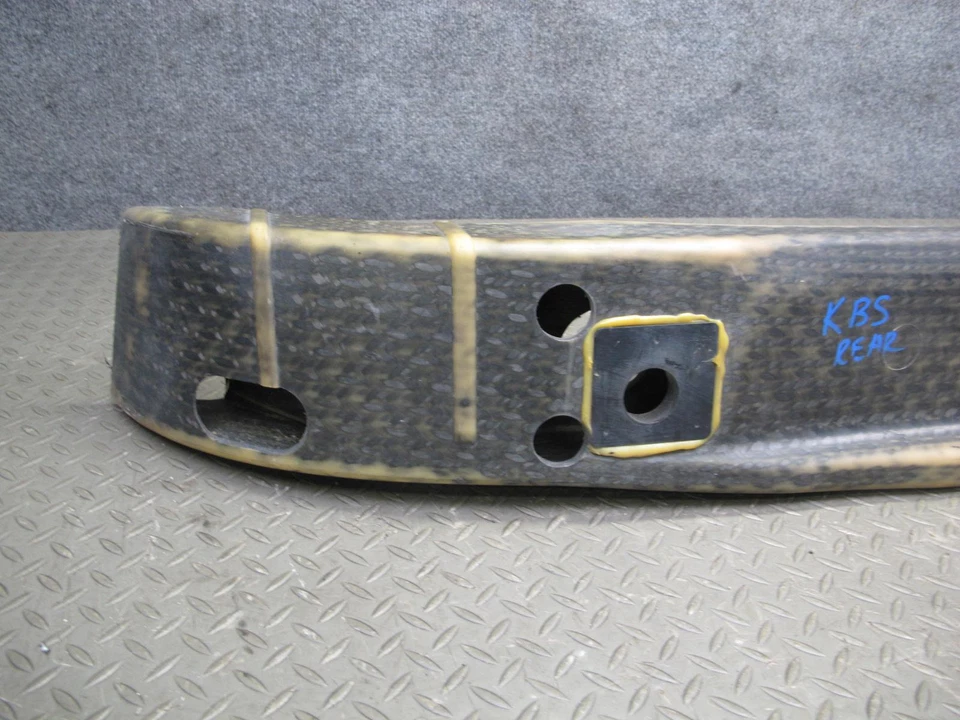 BMW E63 E64 M6 2006-2010 PARACHOQUES TRASERO FIBRA CARBONO BARRA DE REFUERZO DE IMPACTO Foto 3 de 4