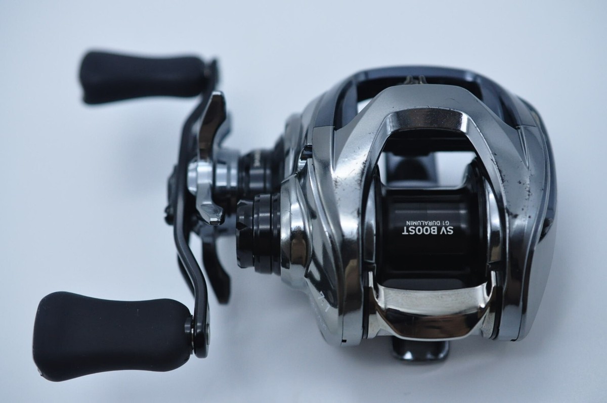 【DAIWA】STEEZ LIMITED SVTW 7.1 2020 Daiwa Steez LTD SV TW 1000HL Left Handle 7.1:1 Gear