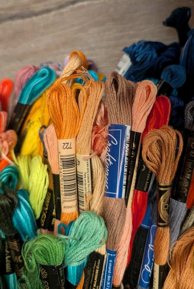 HUGE LOT Of 100+ Mixed Embroidery Floss Thread J & P Coats DMC Kraftways - Image 3 of 4