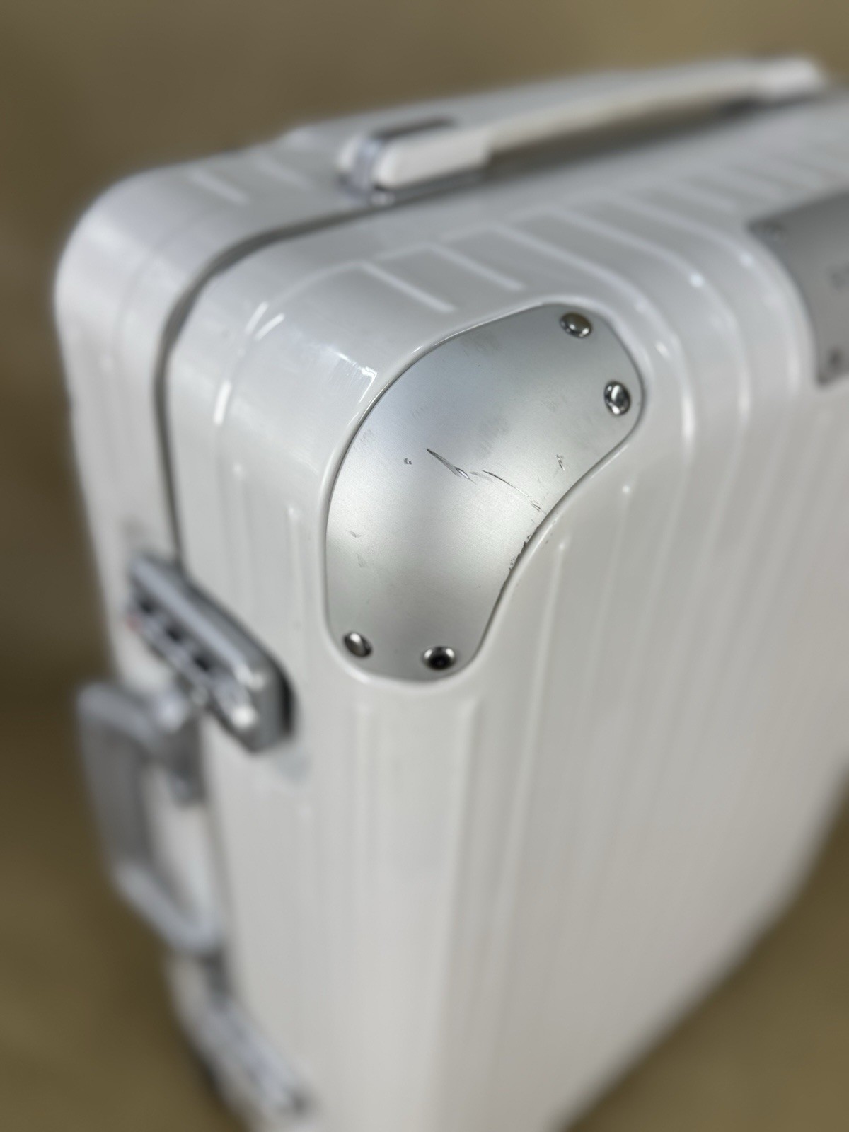 Rimowa Hybrid Cabin S All White Spinner Carry On Suitcase 88352664 $1125