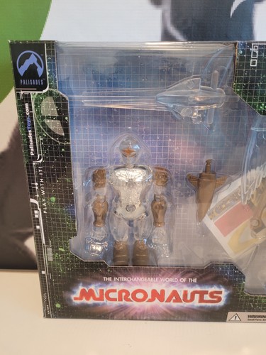 Micronauts Red Falcon Gold Clear Variant Palisades Retro Series Exclusive 1/50 - Picture 3 of 4
