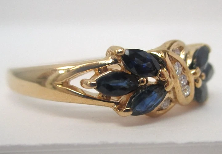 Vintage Diamond and Blue Sapphire 14k Yellow Gold Ring Real Sapphire and Diamond - Image 4 of 4