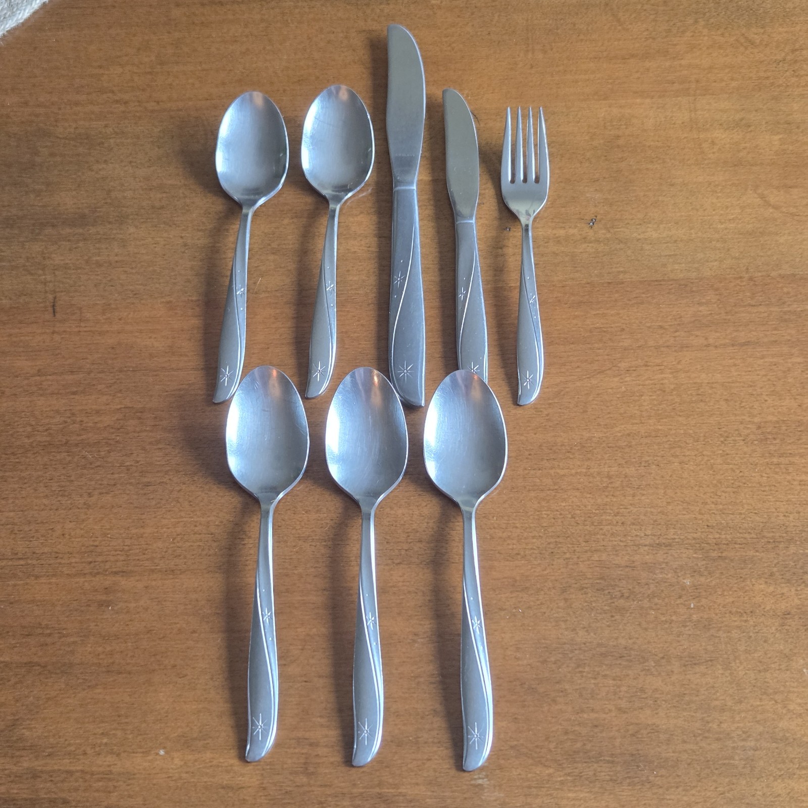 Vtg Oneida Community Twin Star Starburst 8 Pc Utensils with Child's Fork & Knife