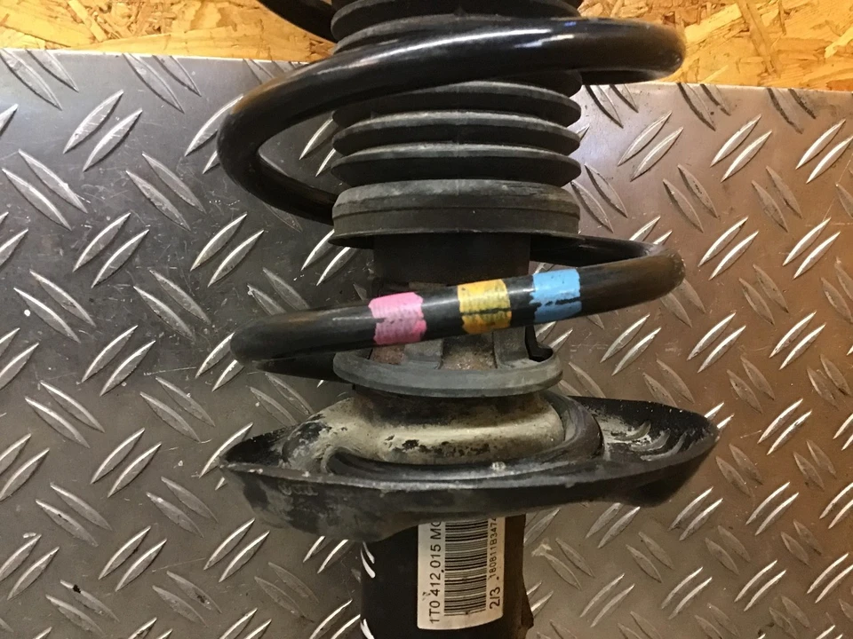 481887 Puntal Izquierdo Delantero VW Golf VI (1K) 1.4 TSI 1T0413031HN - Imagen 2 de 4