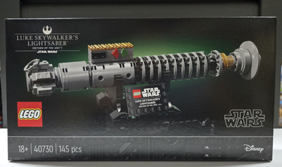 Lego Star Wars Luke Skywalker's Lightsaber 40730 Display Set