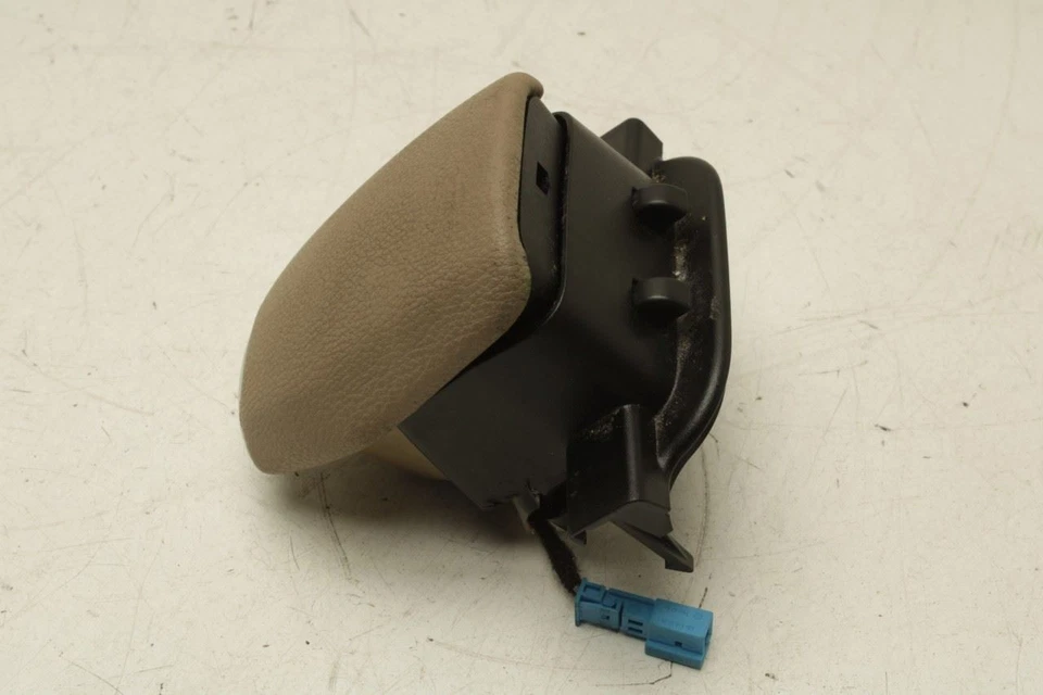 10-13 Mercedes-Benz E350 Sport 4Matic consola central reposabrazos botón cierre Foto 3 de 4