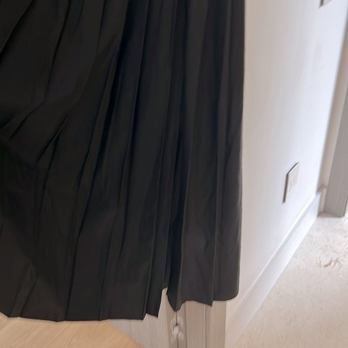 NEU MIT ETIKETT REVOLVE & LUXUS Liebhaber COMMENSE MINIMALISTISCH Statement Maxi Plisseerock S - Bild 4 von 8