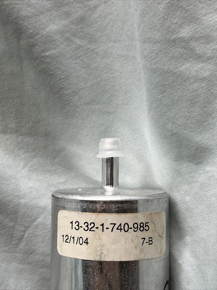 FILTRO DE COMBUSTIBLE COMPATIBLE CON BMW E36 E46 E34 E39 E38 E31 318I 323CI 325I 328I 528I 540I 740I Foto 3 de 3