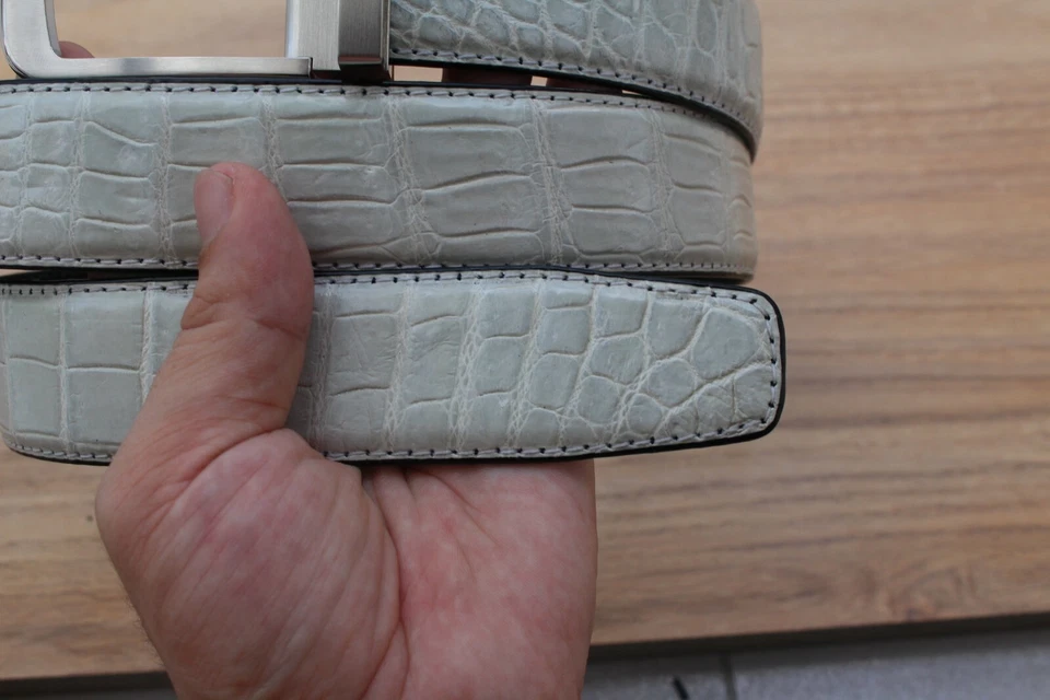 Cinturón para hombre sin articulaciones - blanco de cuero de cocodrilo genuino - W 1,5 pulgadas Foto 4 de 4