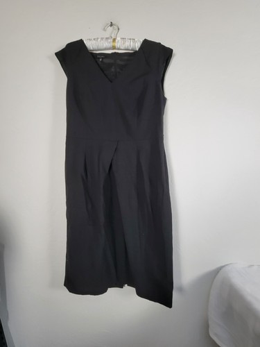 Escada Sport Womens Sz 40 Black V-Neck Sleeveless Work Career Sheath Dress