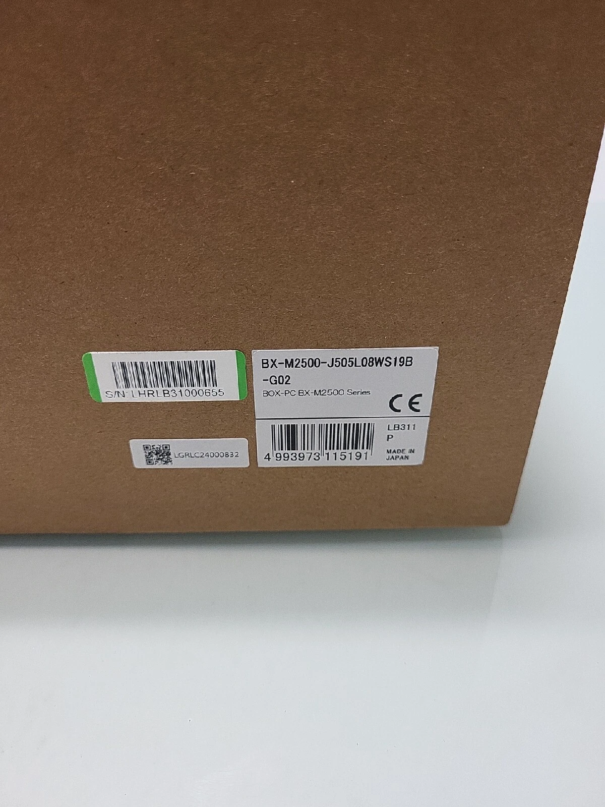 Contec BX-M2500 -Fanless Embedded PC / Intel 9th Gen. Xeon (Coffee Lake R +... - Picture 3 of 4