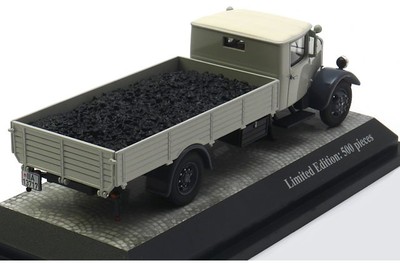 Camion Mercedes-Benz LO 2750 des années 30 en miniature - TOUTES LES PYRÉNÉES