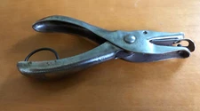 MCGILL CO VINTAGE GEM SINGLE ROUND MANUAL HOLE PUNCH MADE IN USA