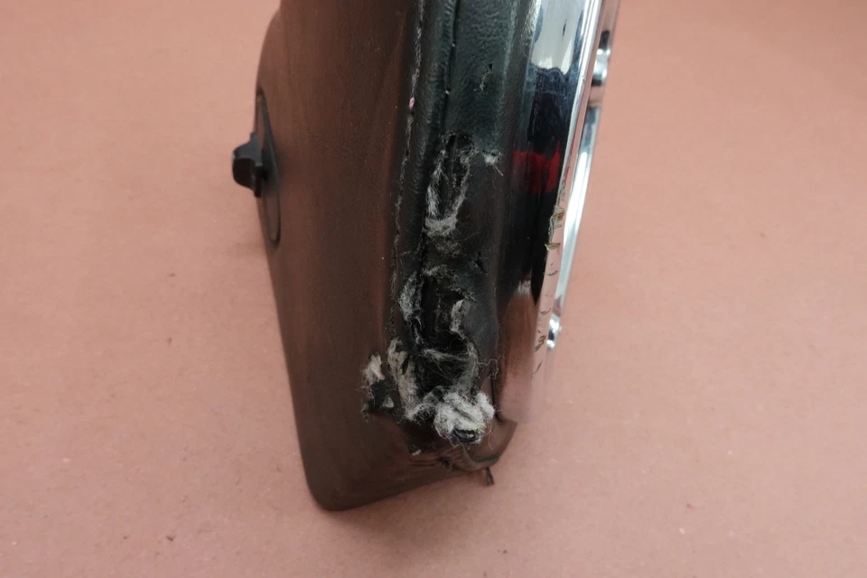 Alto-falante lateral esquerdo ultra clássico Harley Davidson Electra Glide 2000-2006 - Imagem 2 de 4