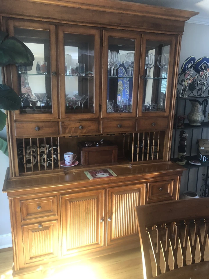 Juego de muebles de comedor Foto 3 de 4