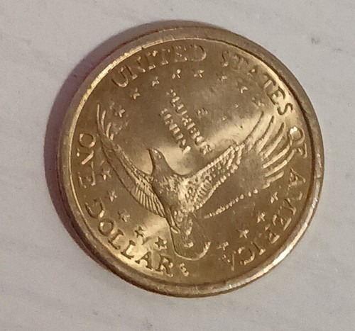 2000 D Sacagawea One Dollar Coin US Liberty Gold Color E Pluribus Unum. - Picture 1 of 5